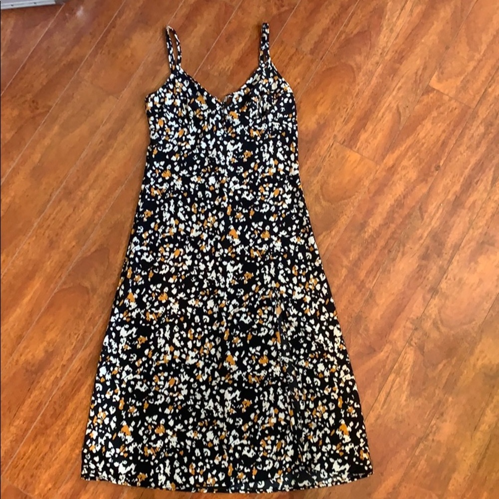 Urban Outfitters Midi Dress 🖤